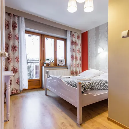 Проживание в семье Patryk *